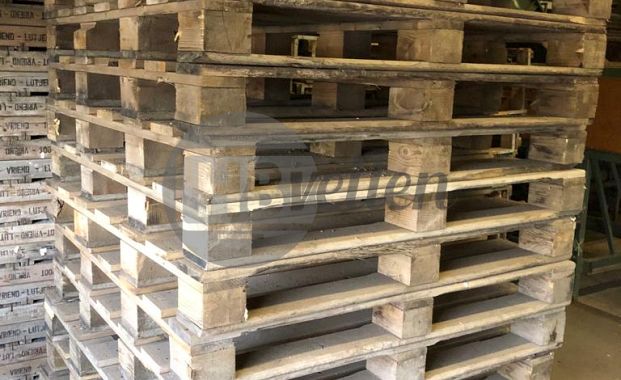 Pallets (120x120 cm)