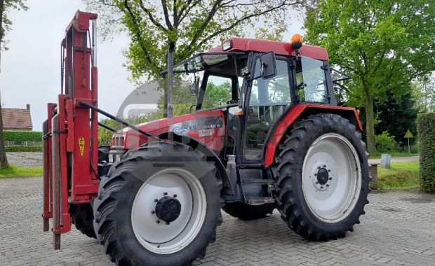 Tractor + fronthefmast