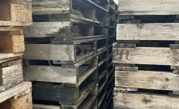 Pallets (120x120 cm)