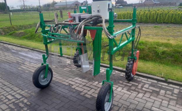  Kluitsteekmachine / Rondsteekmachine