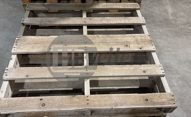 Pallets (120x120 cm)