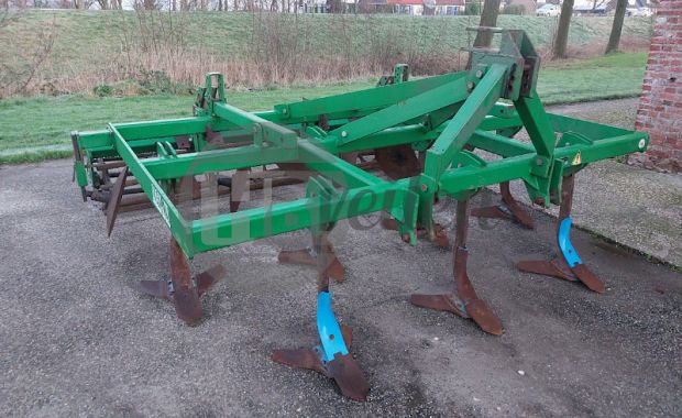 Vleugelschaar cultivator